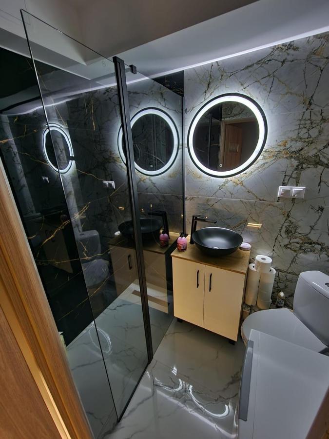 拉多姆Luxury Aparments Klimatyzacja Z Prywatnym Parkingiem公寓 外观 照片